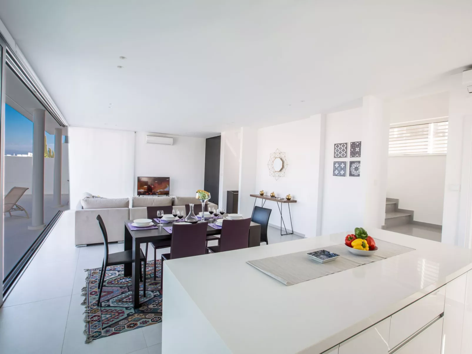 3-Schlafzimmer-Villa mit Pool, Dachgarten, Meerblick - Image-tags.info