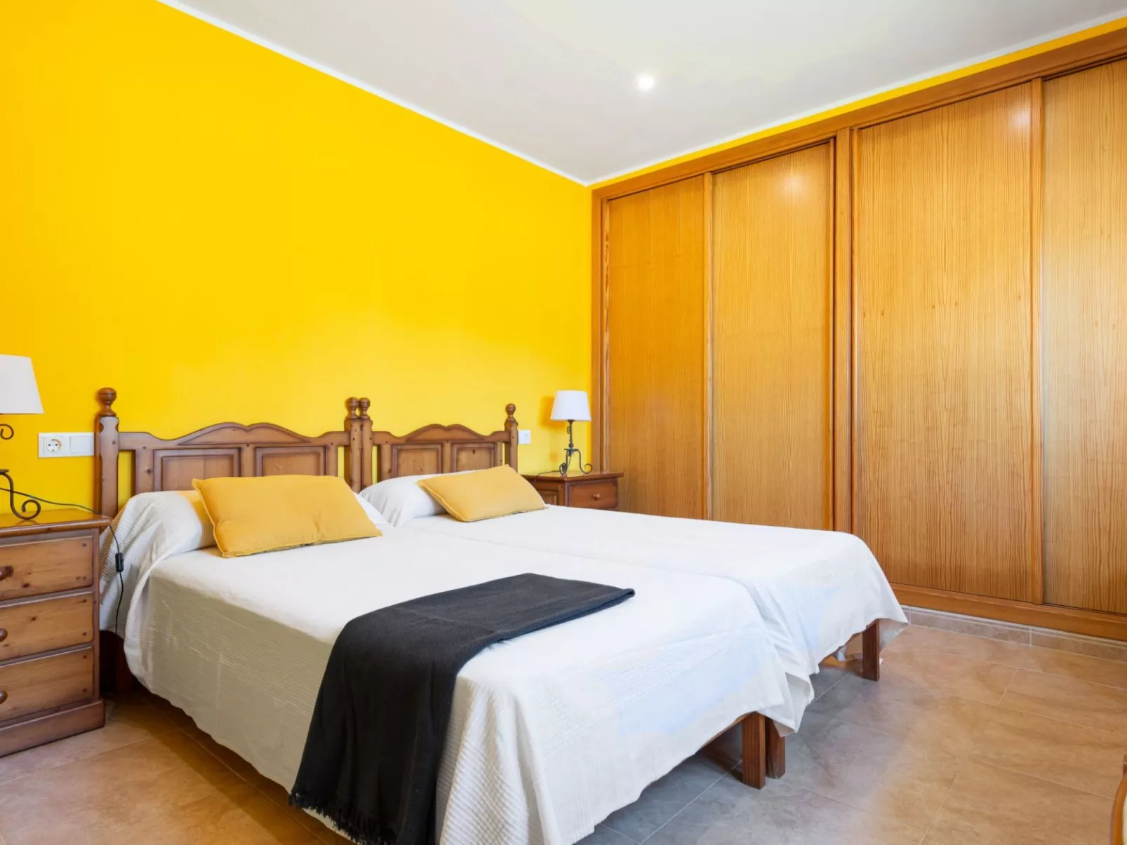 Haus mit Garten und Seeblick in Port d'Alcúdia - Image-tags.info