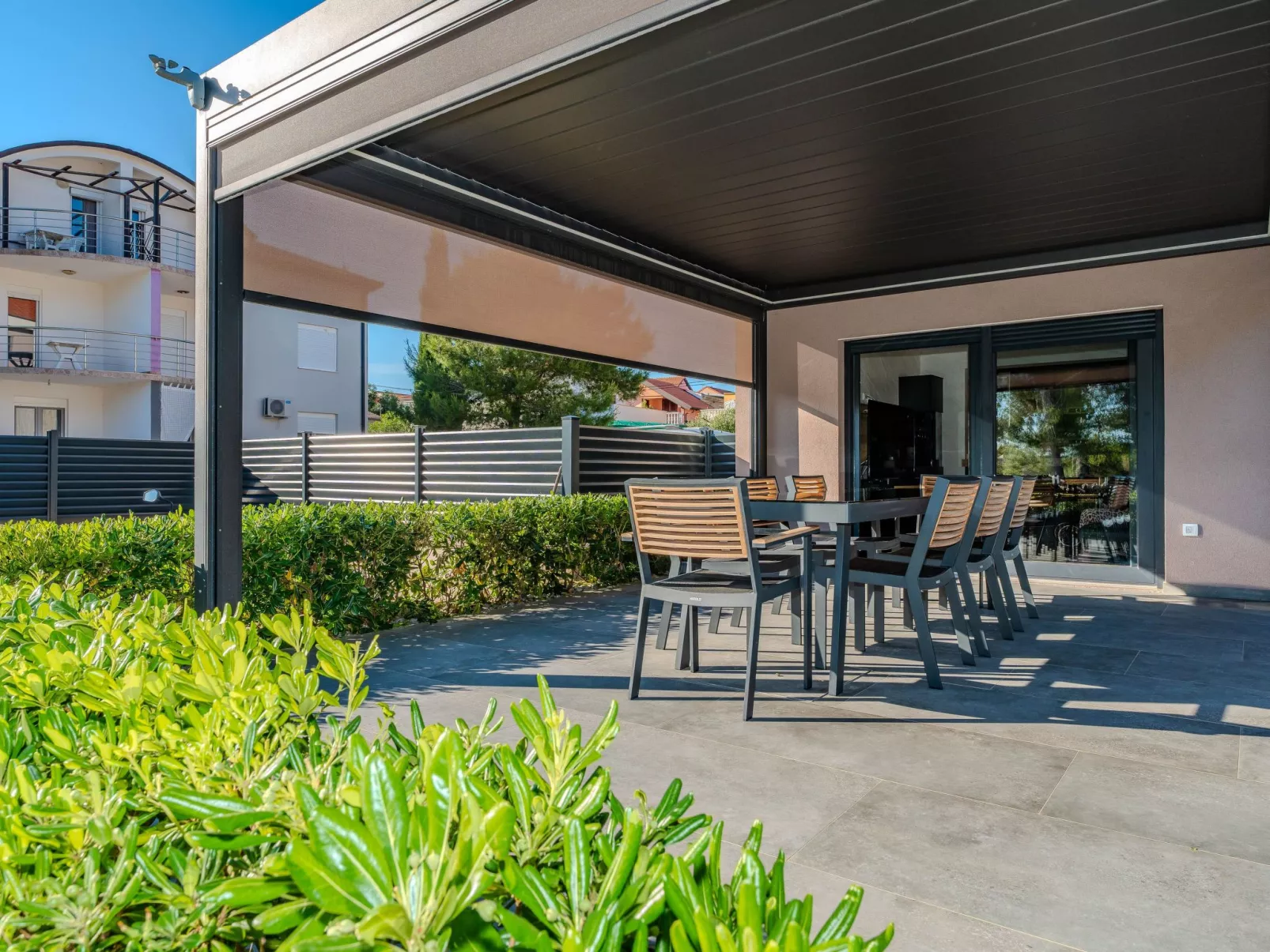 Royal 1 - Image-tags.info