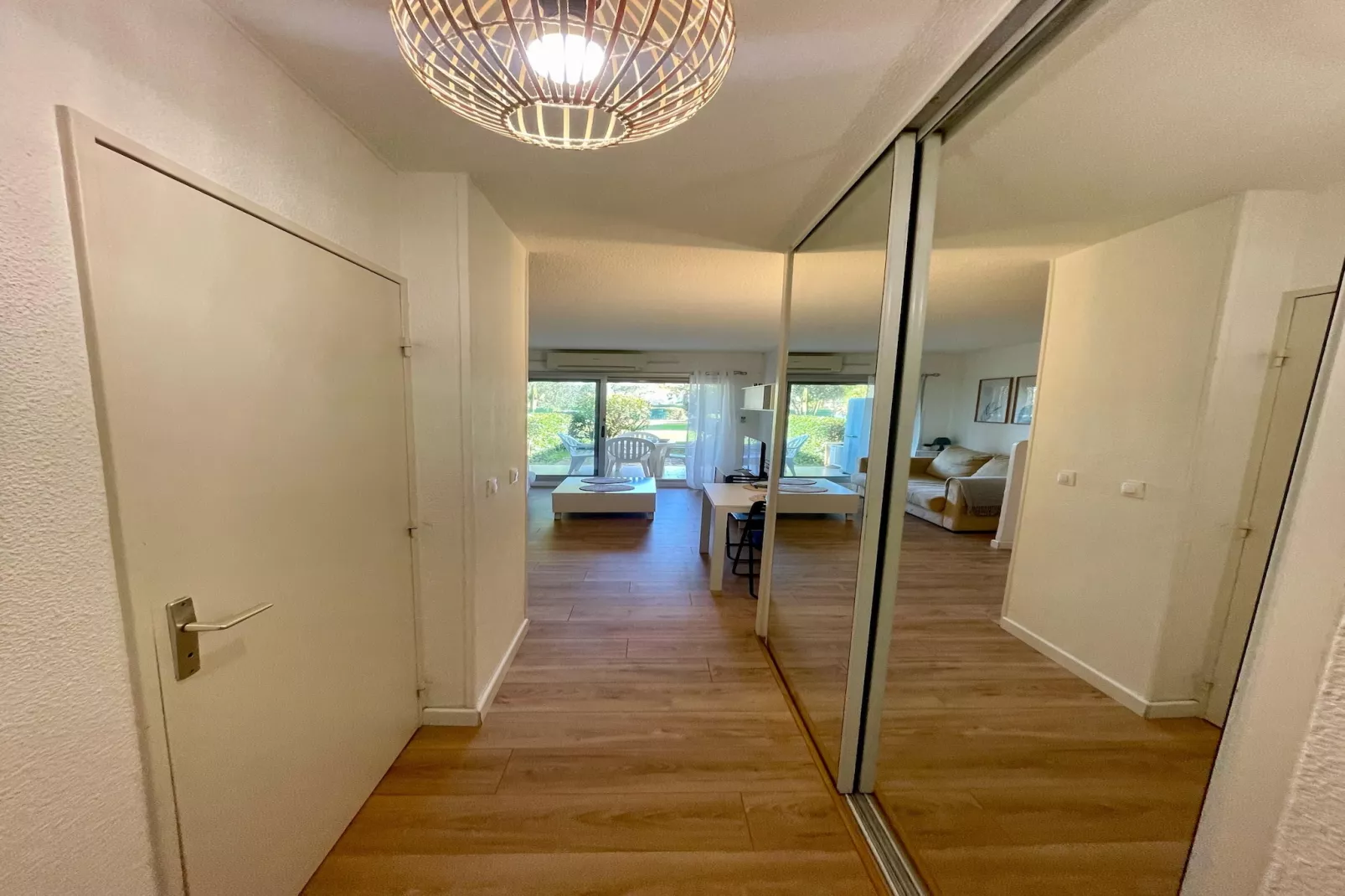 Vélusine - Hal-ontvangst