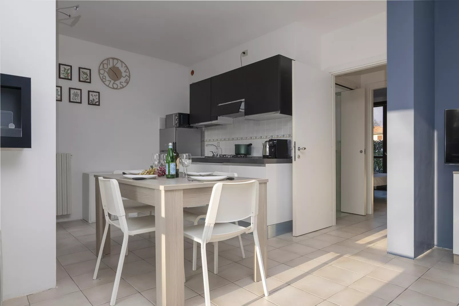 RESIDENCE PORTO LETIZIA - VILLAGE-TRILOCALE 6 PAX DELUXE 8229 - VGB6D - Eetkamer