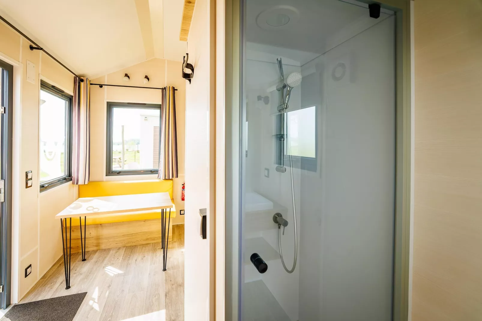 Vakantiepark Eiland van Maurik 9-Badkamer