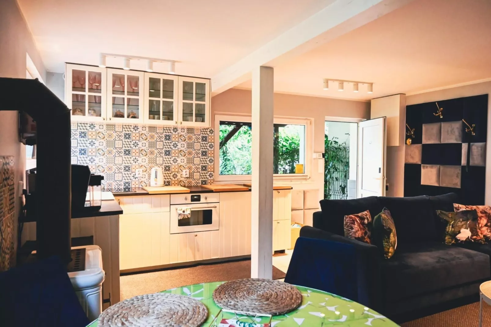 Dom w Starych Czaplach z domkiem na drzewie-Woonkamer