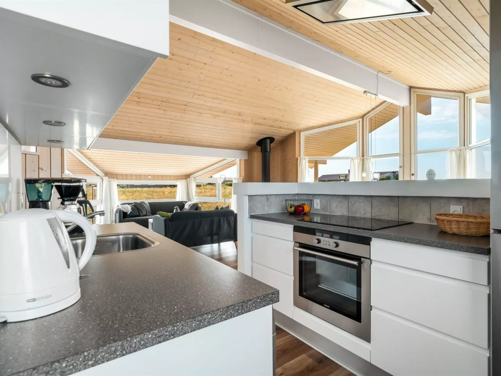 "Katla" - 400m from the sea-Binnen