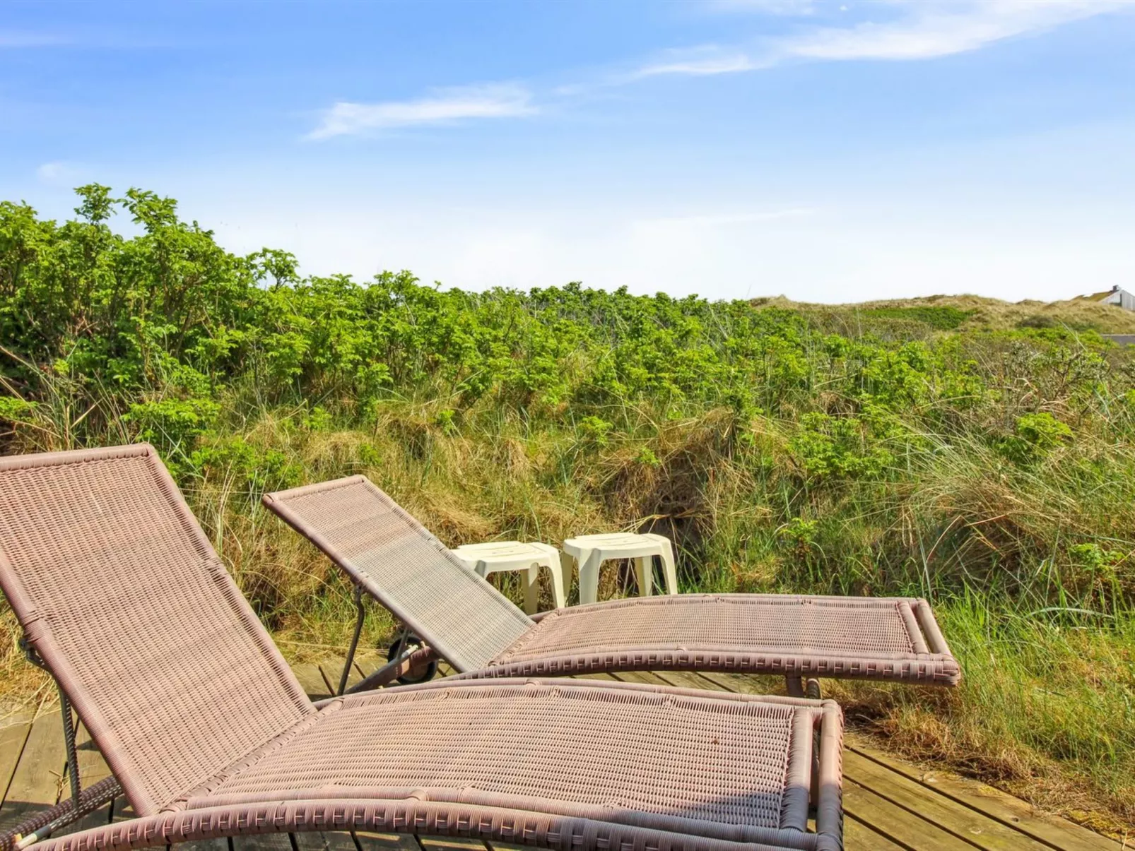 "Essie" - 250m from the sea - Buiten