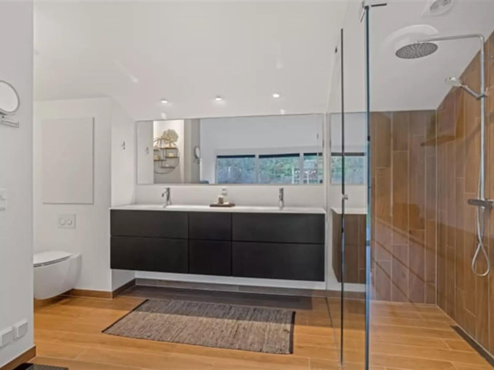 "Wolfger" - 250m from the sea - Binnen