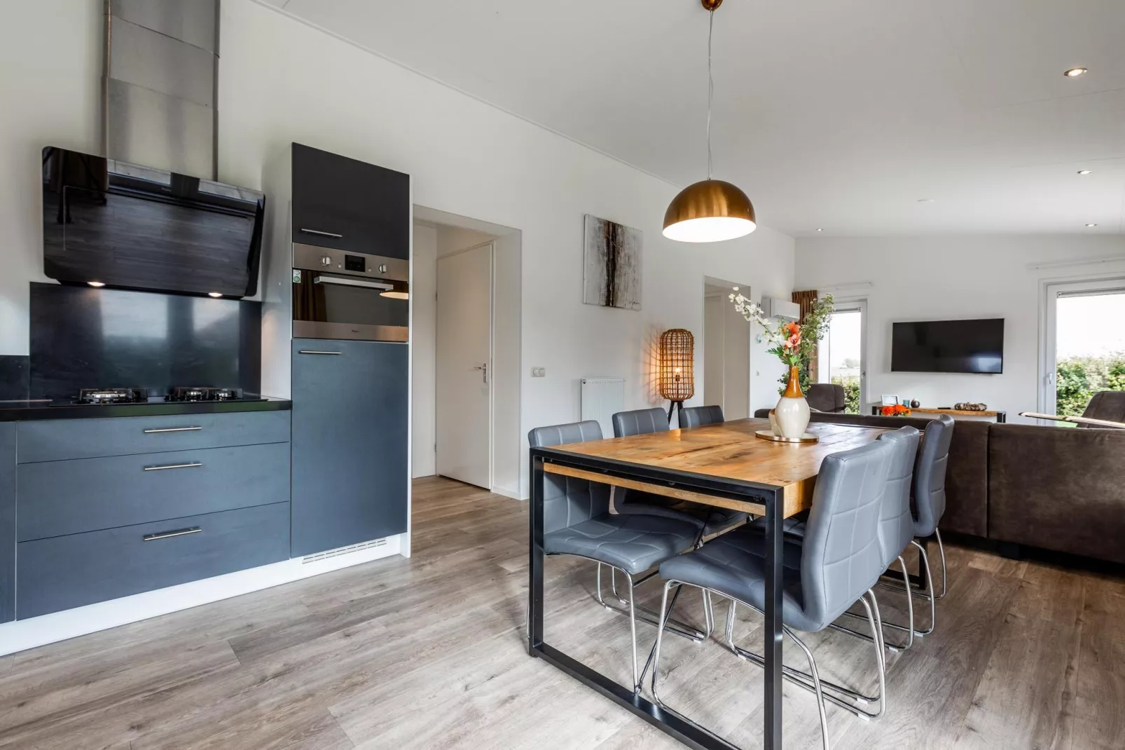 Schaelsbergerbosch - Fireplace & Sauna-Eetkamer