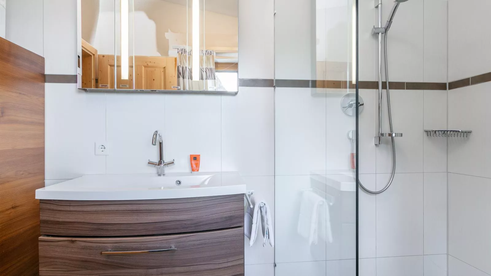 Schneeberghütte-Badkamer