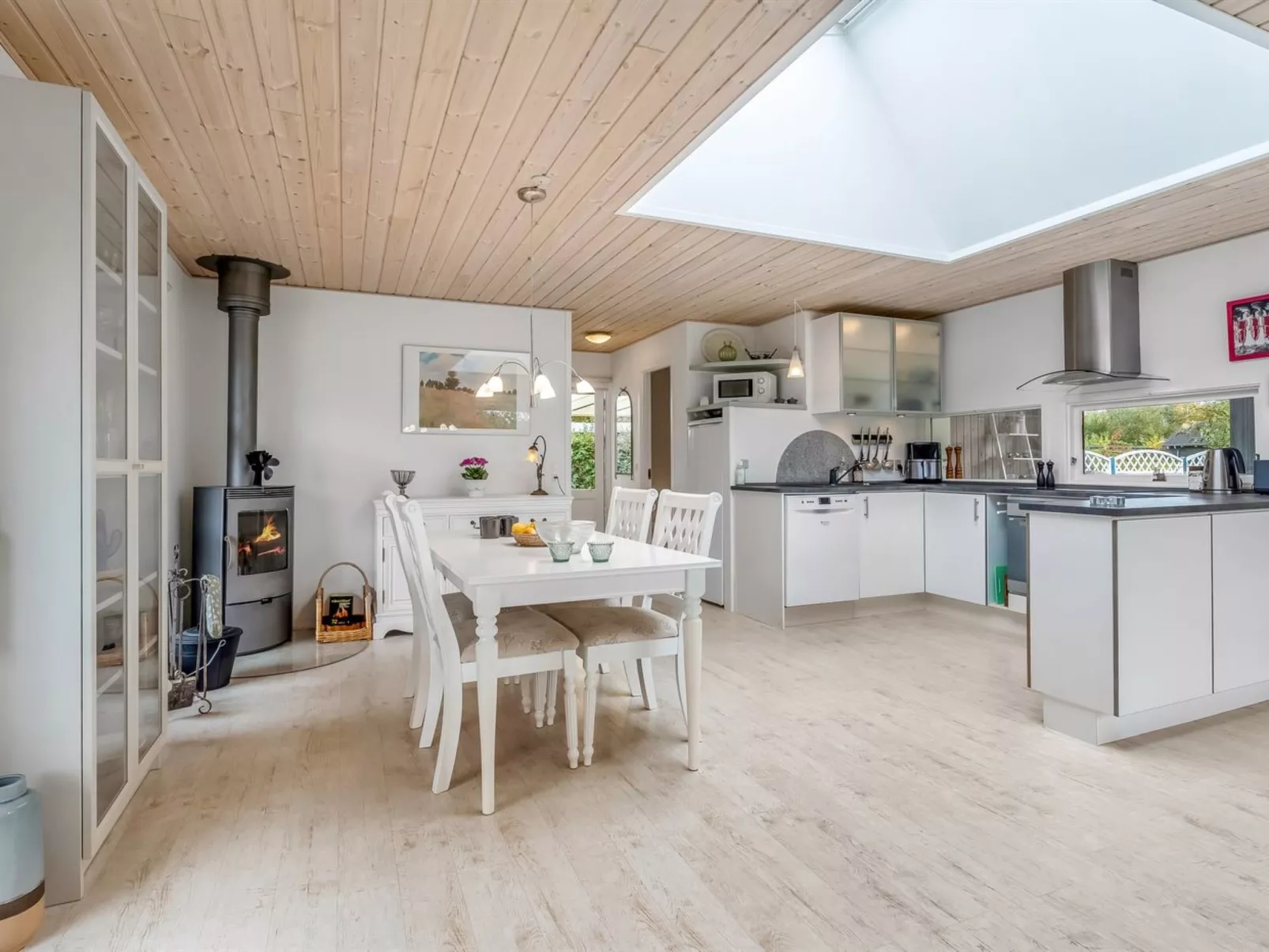 "Einari" - 500m from the sea - Binnen