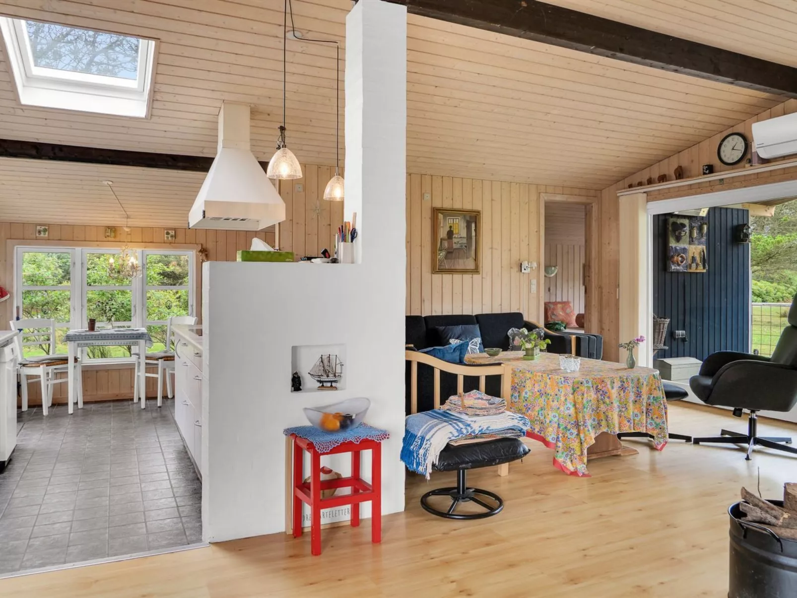 "Ilja" - 700m from the sea-Binnen