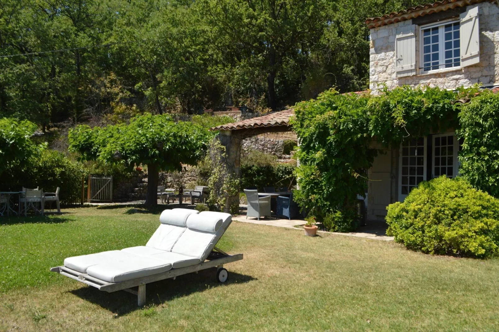 Villa la vue Tourrettane-Tuinen zomer