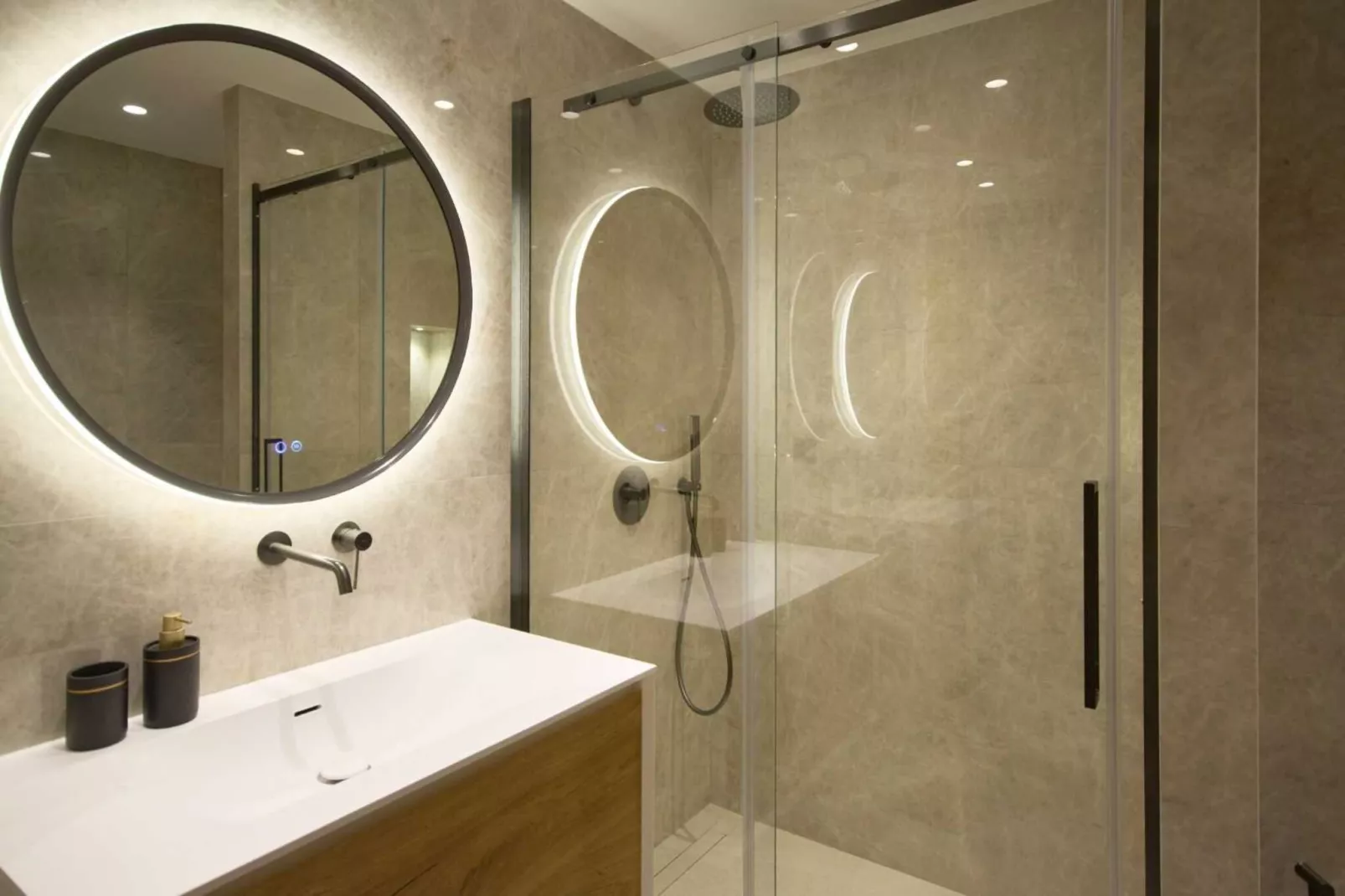 JL-64-ANTIBES-Niet-getagd