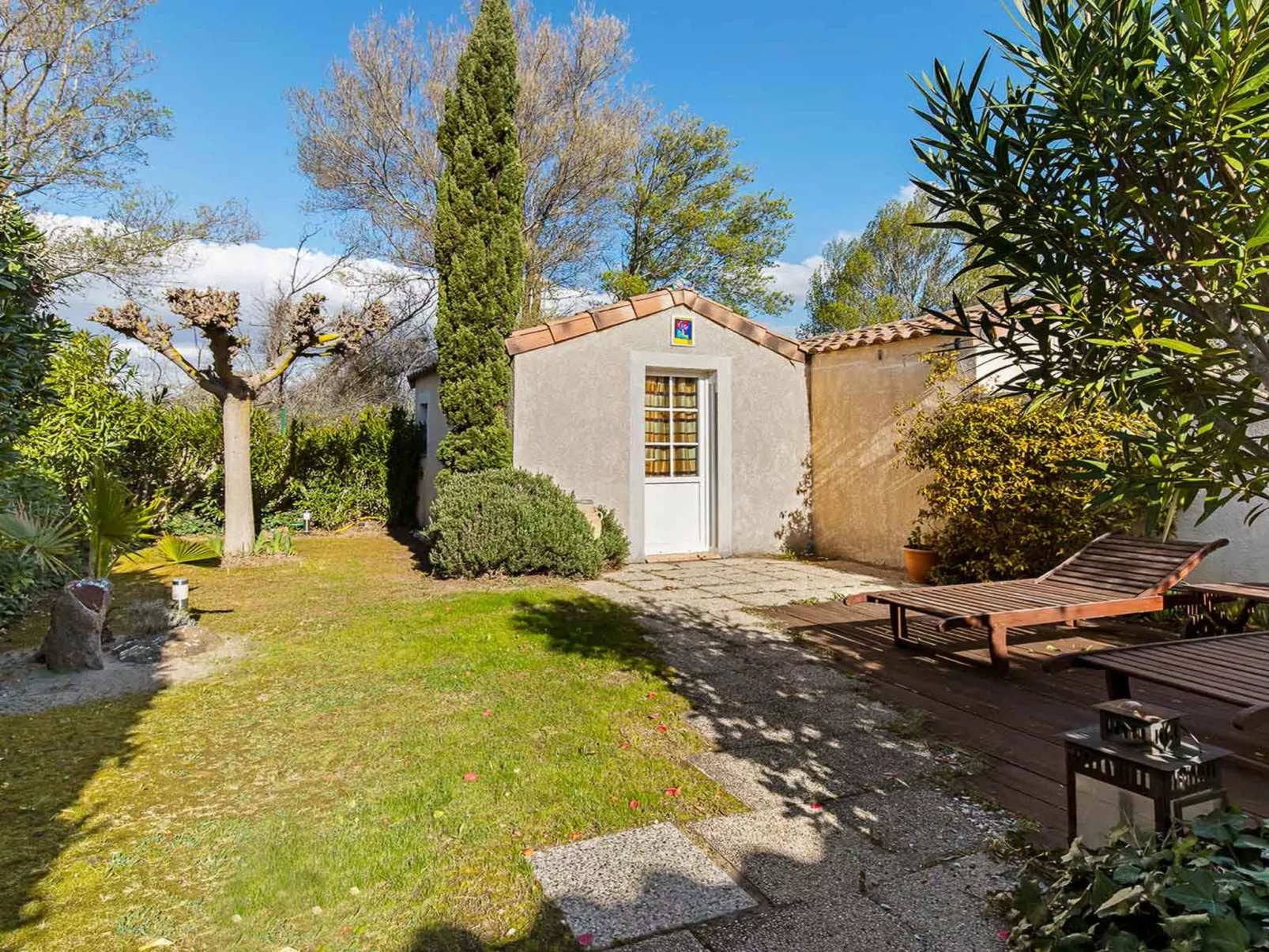 Perles du Soleil-Buiten