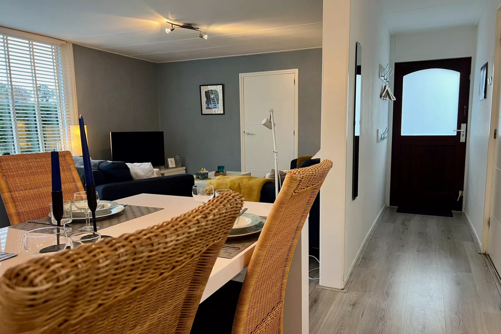 Eureka 102 (copy)-Eetkamer