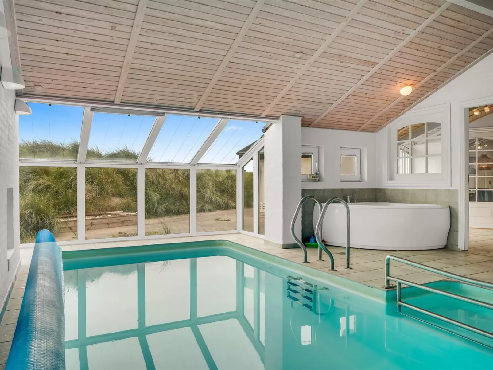 "Nimrod" - 70m from the sea-Buiten