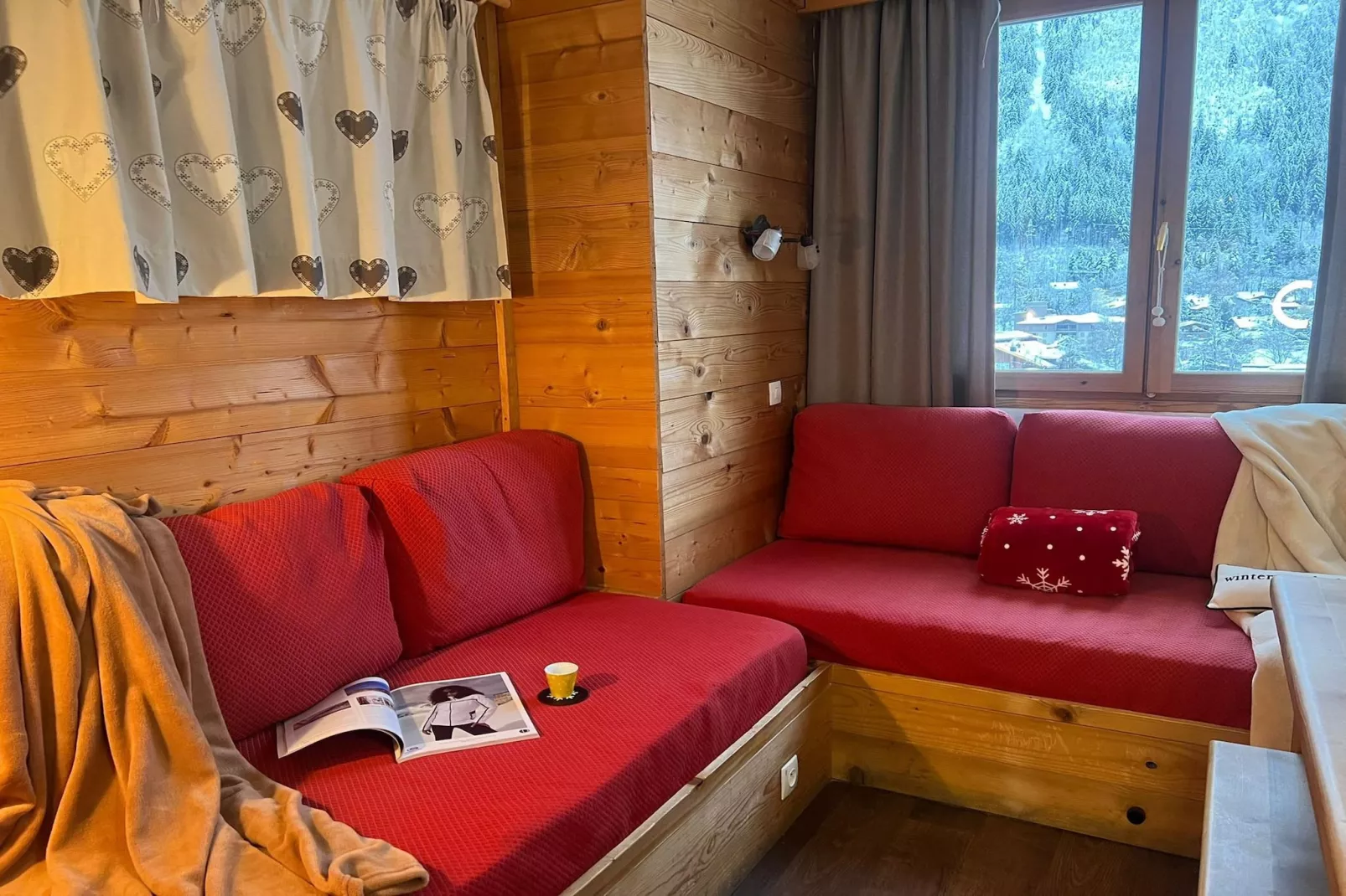 Champagne Powder-Woonkamer