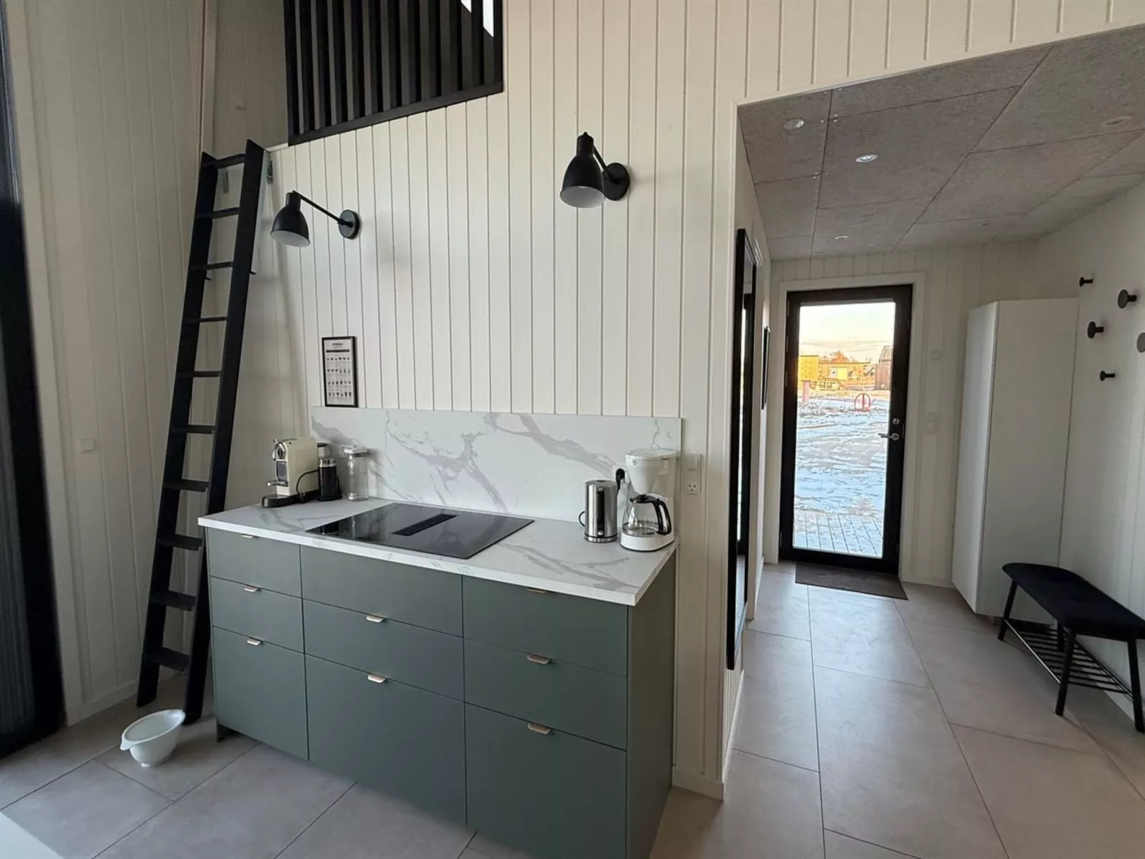 "Marten" - 500m from the sea - Binnen