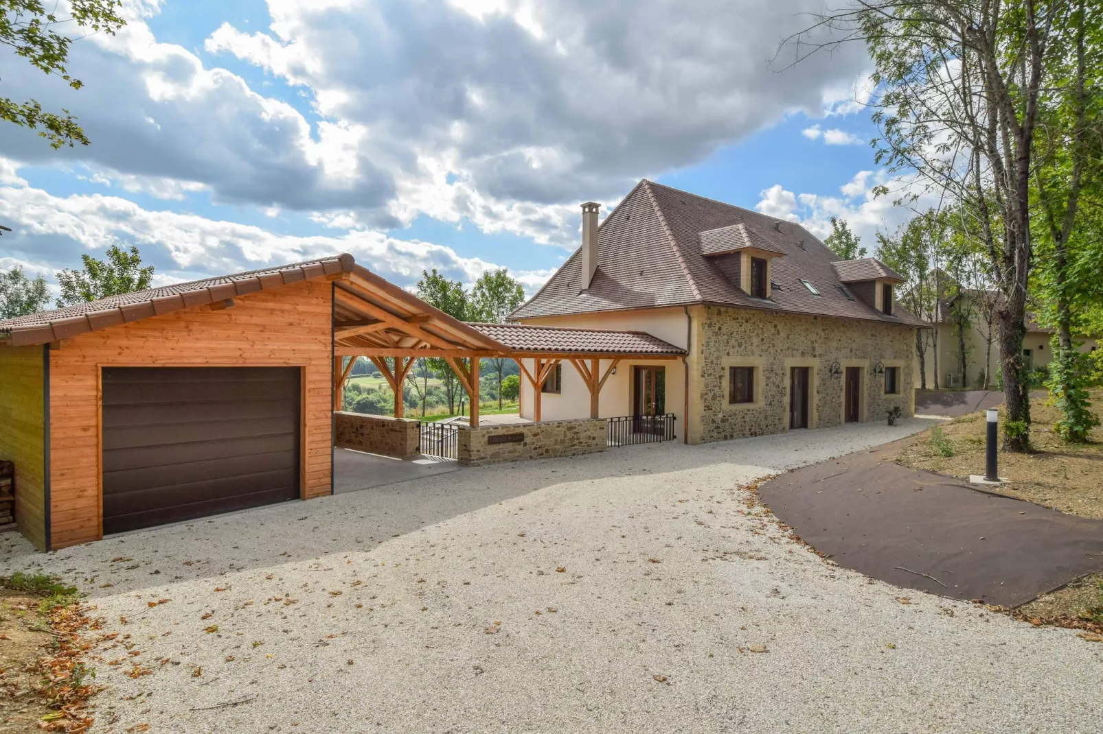 Maison Wallon - Buitenkant zomer