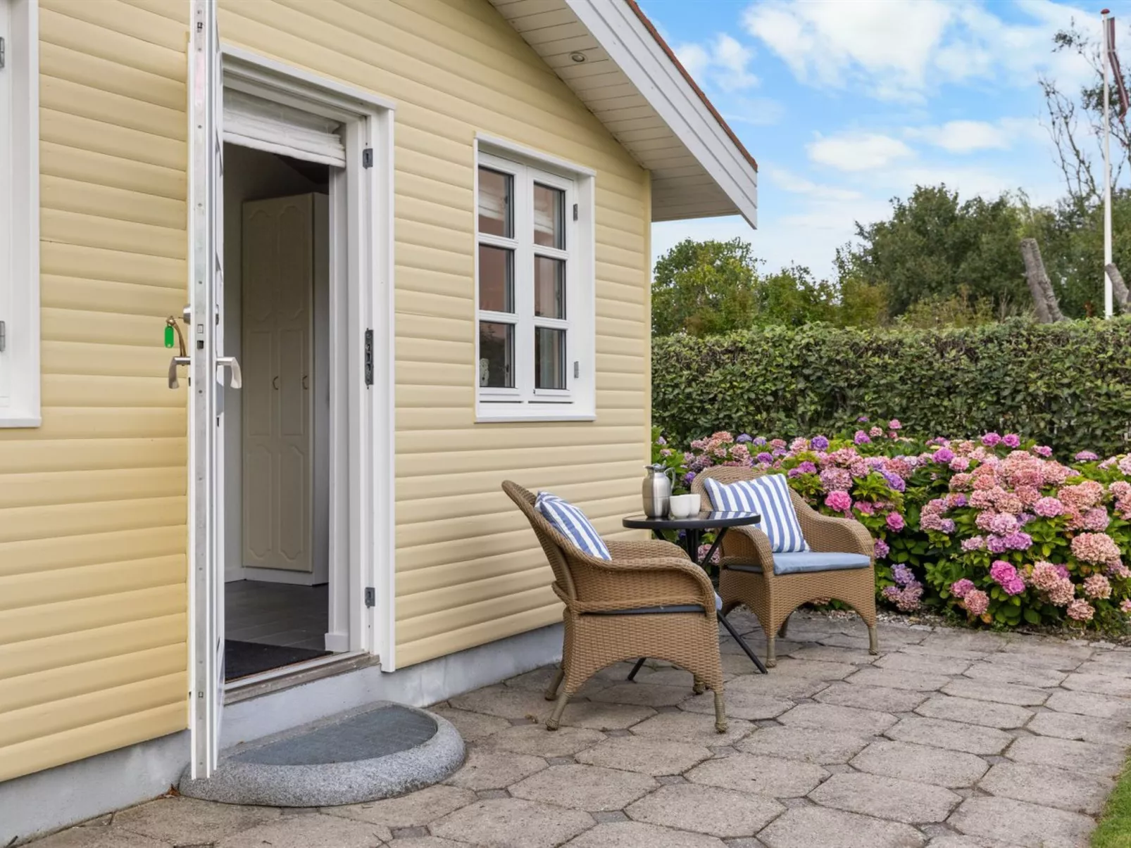 "Lenya" - 60m from the sea - Binnen