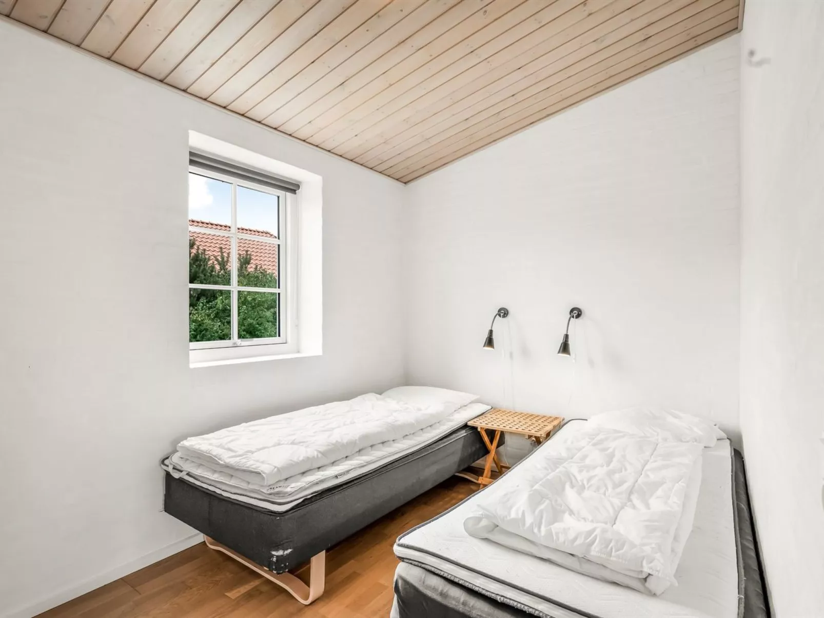 "Marjatta" - 3.2km from the sea - Binnen