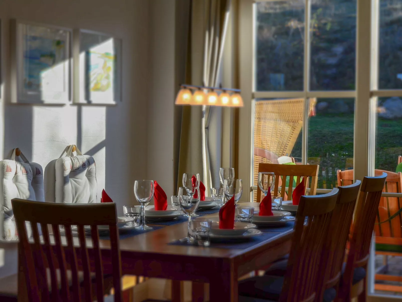 TRADITIONELLES REETDACHHAUS MIT SAUNA, KAMINOFEN UND PRIVATEM WASSERZUGANG - Image-tags.info