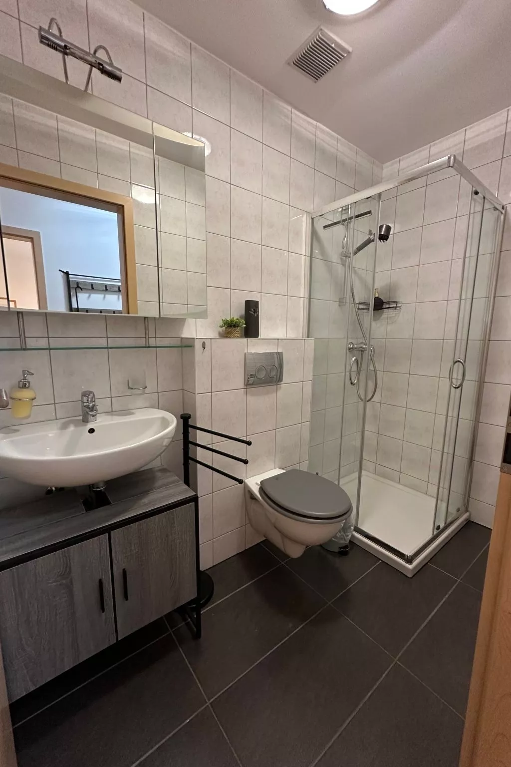 Work&Chill Wallis - Image-tags.info