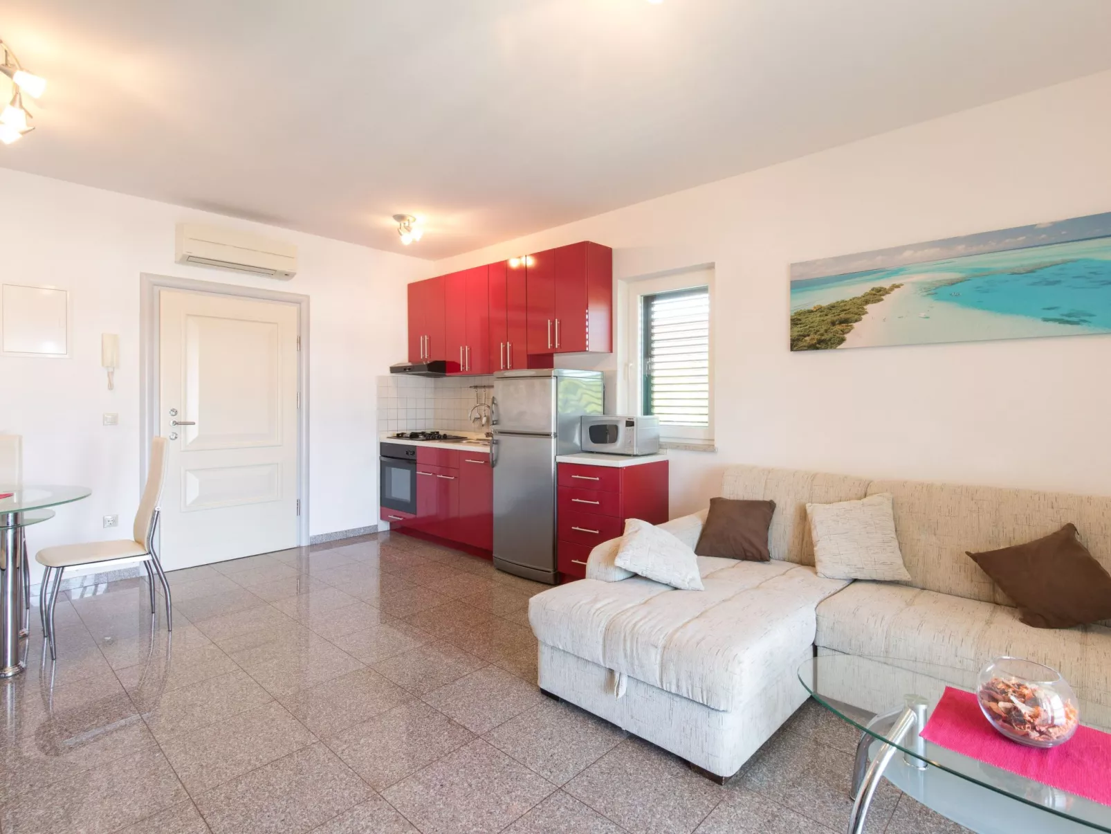 "Ore" mit privatem Pool - Image-tags.info