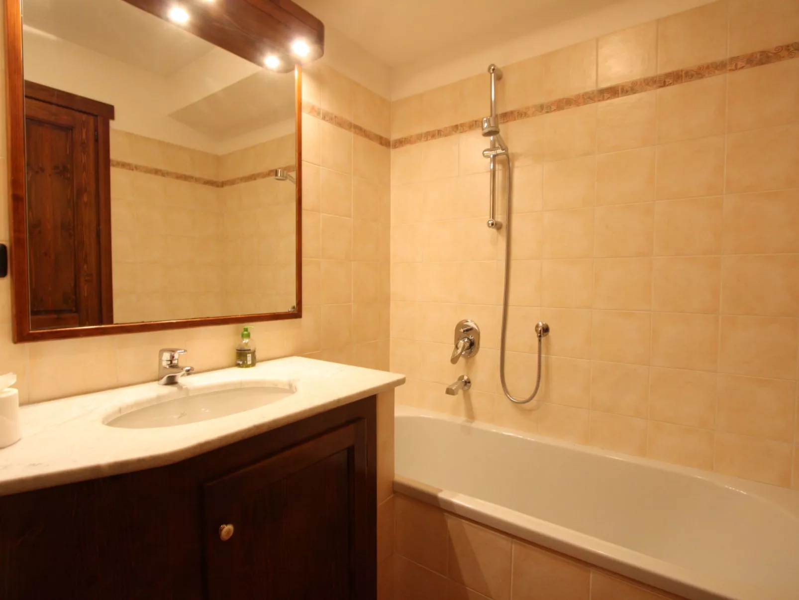 Apothekerwohnung - Image-tags.info