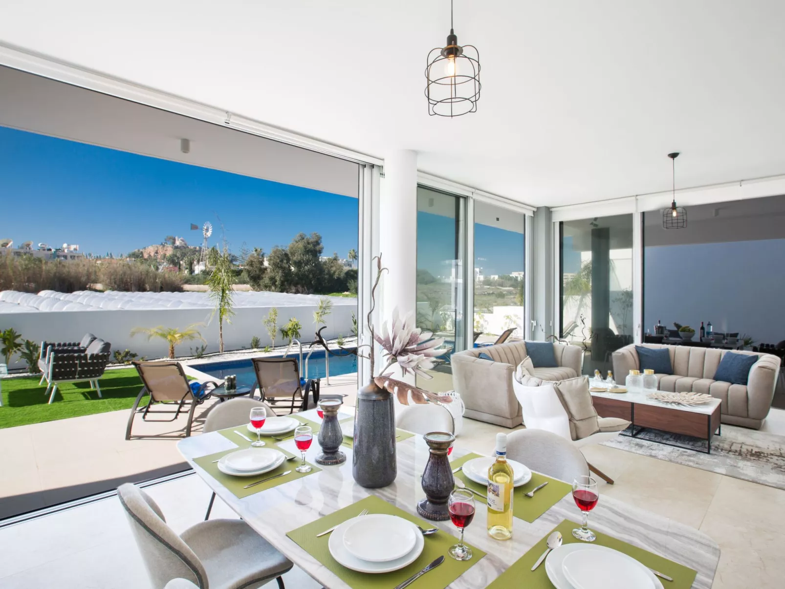 3-Schlafzimmer-Villa mit privatem Pool im Zentrum - Image-tags.info