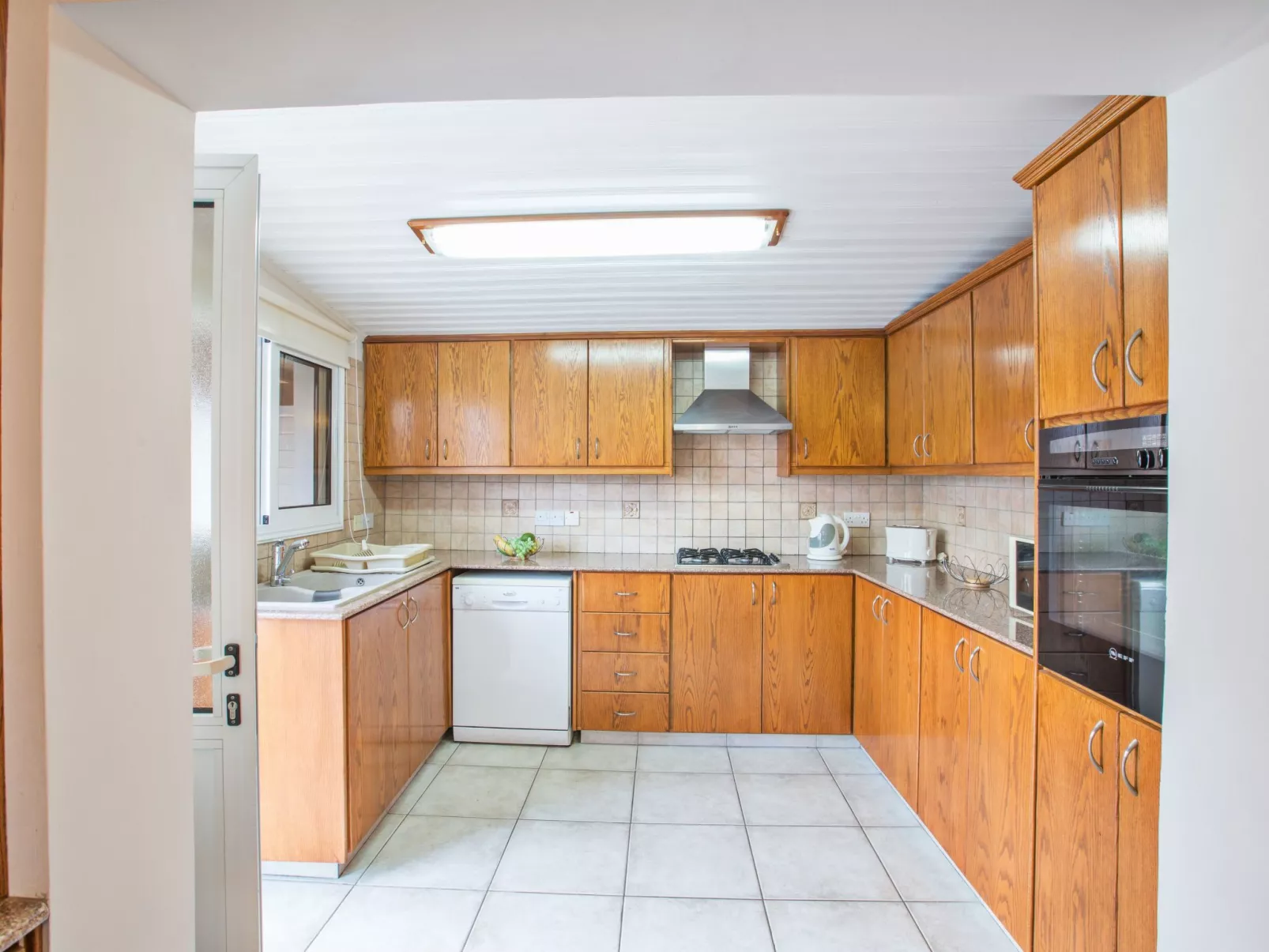 Geräumige Villa mit 3 Schlafzimmern und Pool in Protaras - Image-tags.info