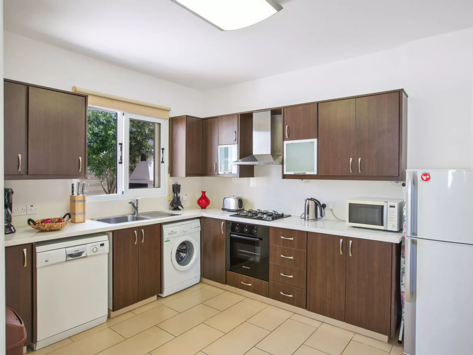 Moderne Ferienvilla PV5 mit großem Garten - Image-tags.info