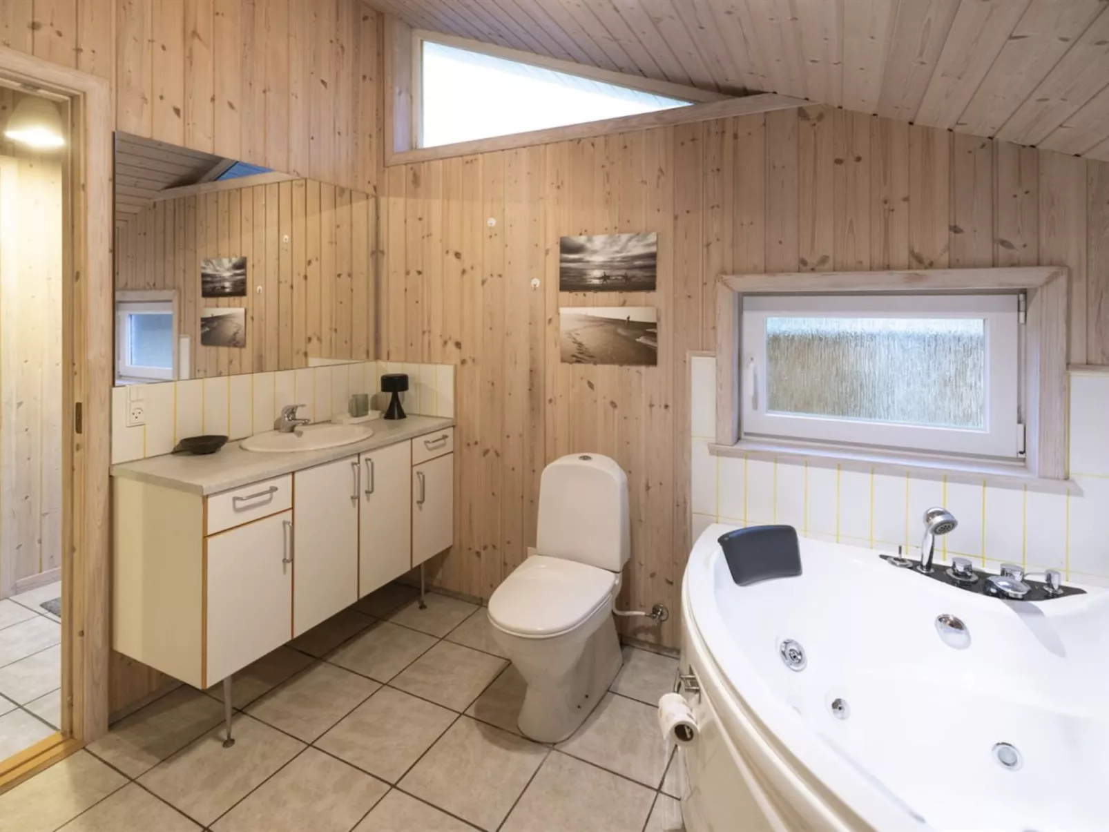 "Ljuben" - 1.1km from the sea-Binnen