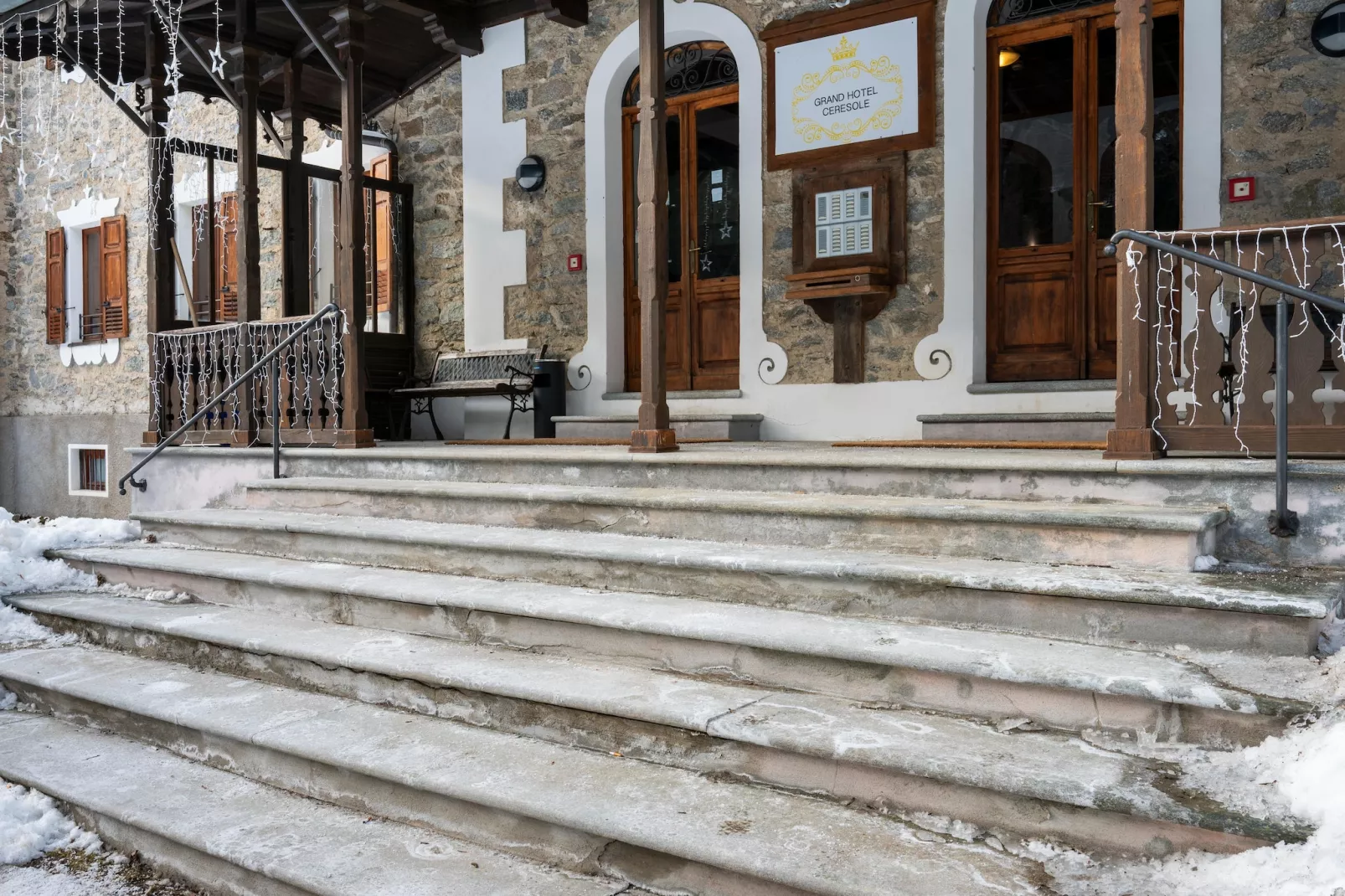 TRILO 1 CERESOLE-Hal-ontvangst