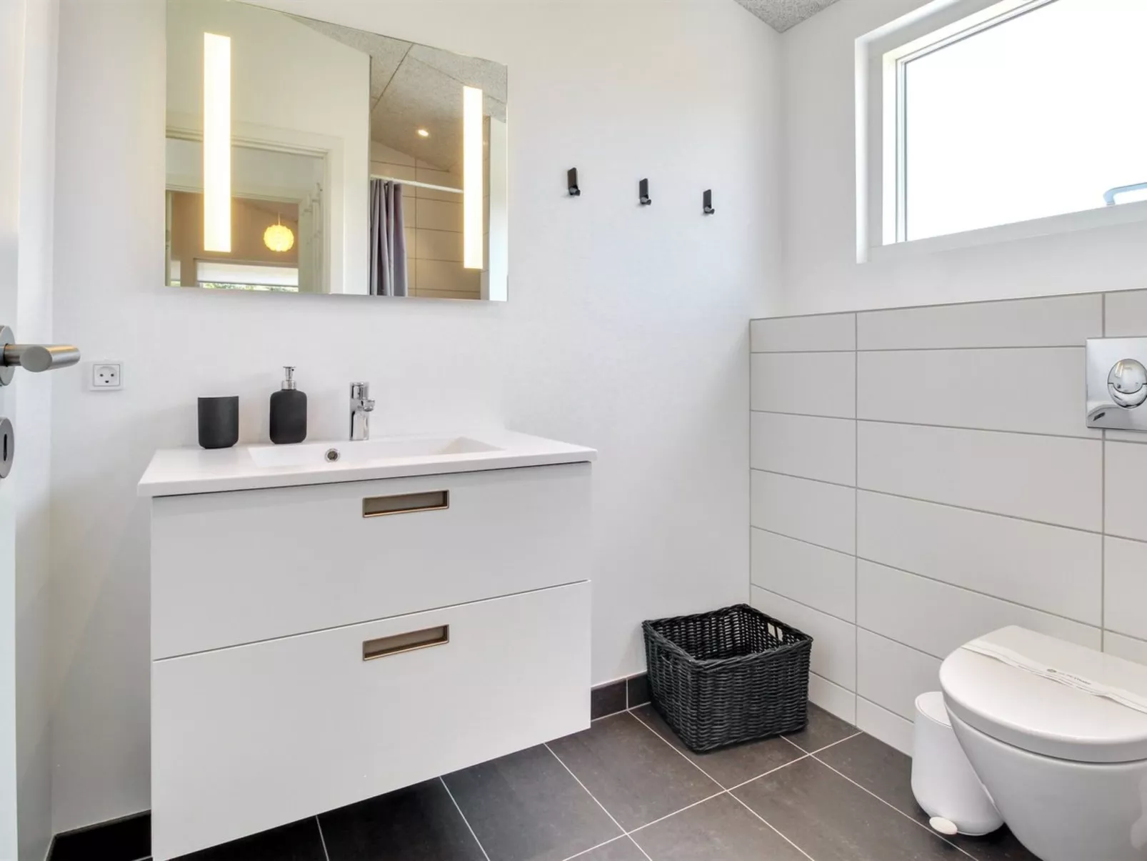 "Manni" - 800m from the sea-Binnen