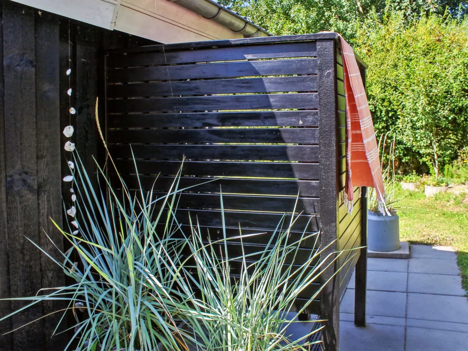 "Lilla" - 120m from the sea - Buiten