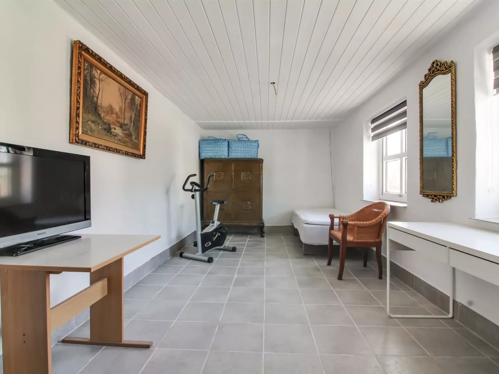 "Idolf" - 2km from the sea-Binnen