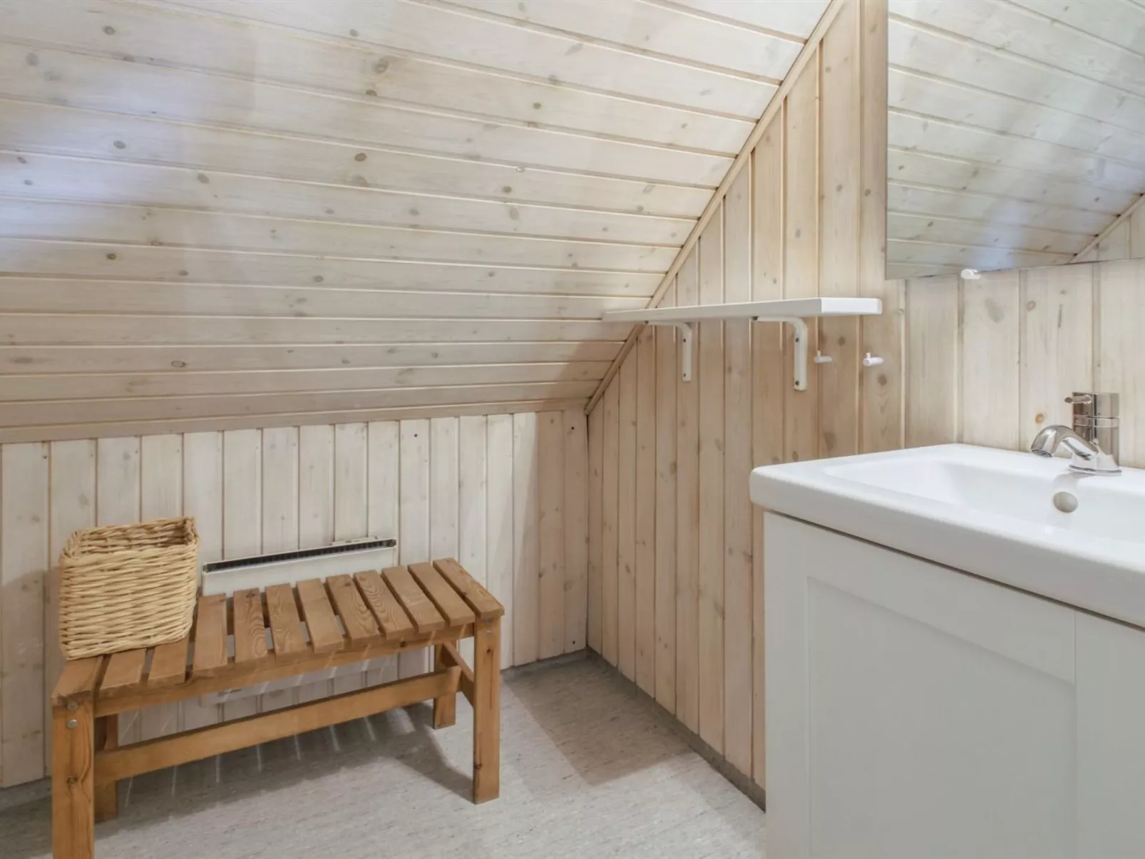 "Karri" - 1.1km from the sea-Binnen