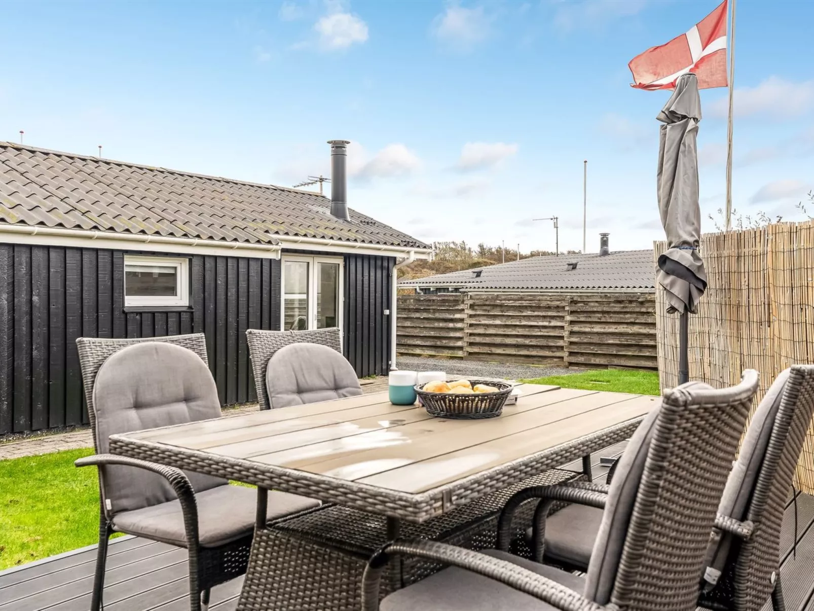 "Kielo" - 200m to the fjord-Buiten