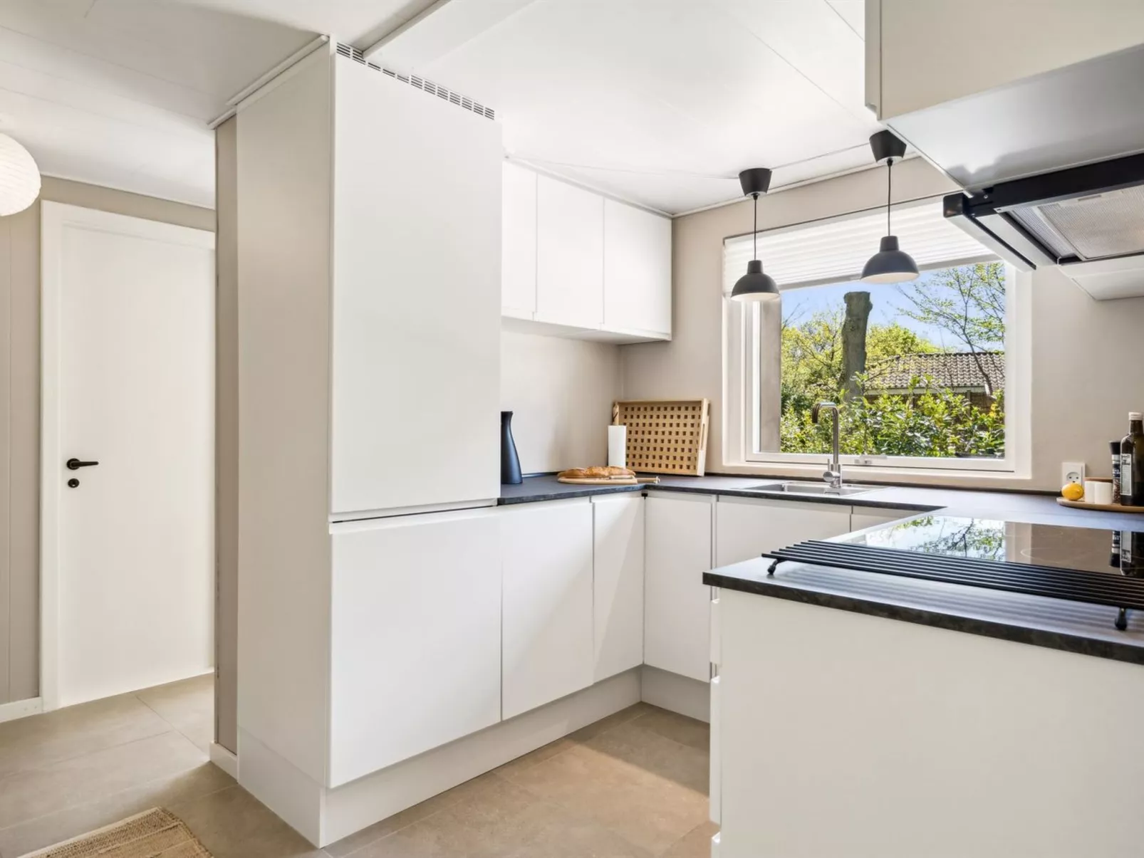 "Roze" - 450m from the sea - Binnen