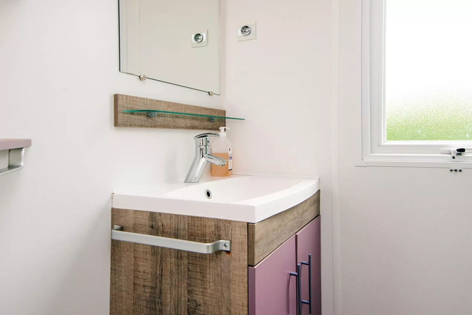 Hytte til 4 pers., uden WC-Binnen