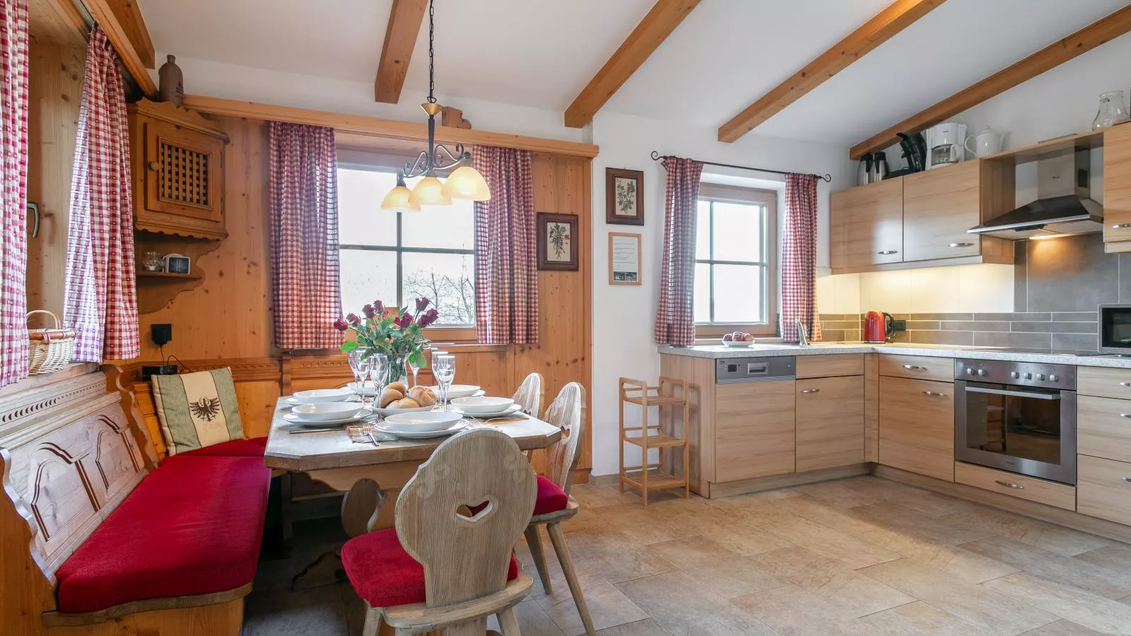 Schneeberghütte-Eetkamer