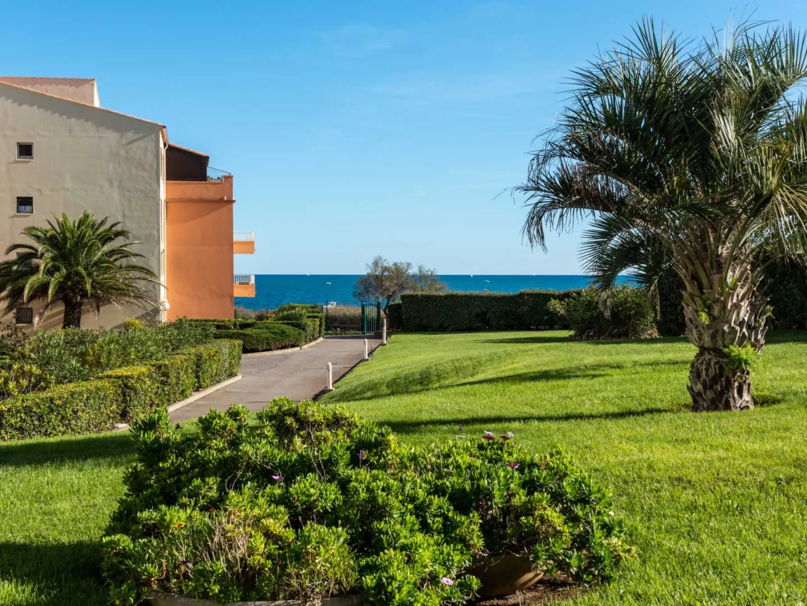 Les Indes Galantes-Buiten