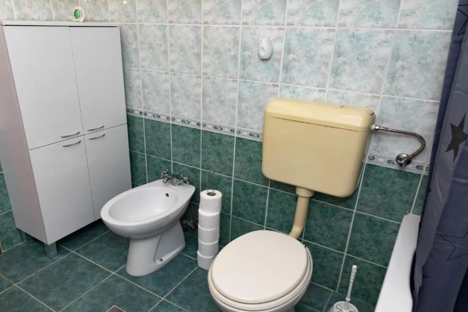 One Bedroom Magic Room (1)-Badkamer