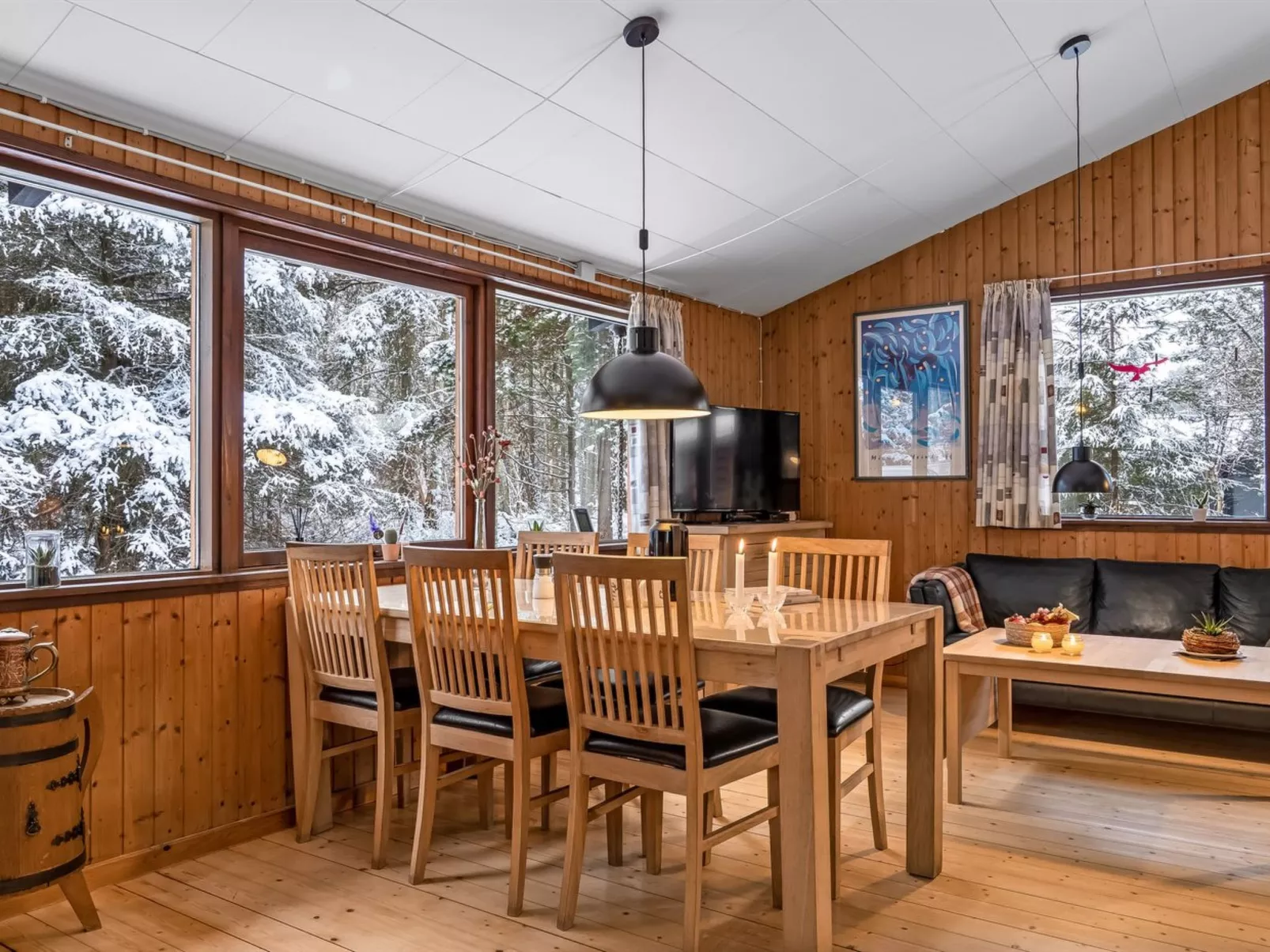 "Lökea" -  from the sea - Binnen