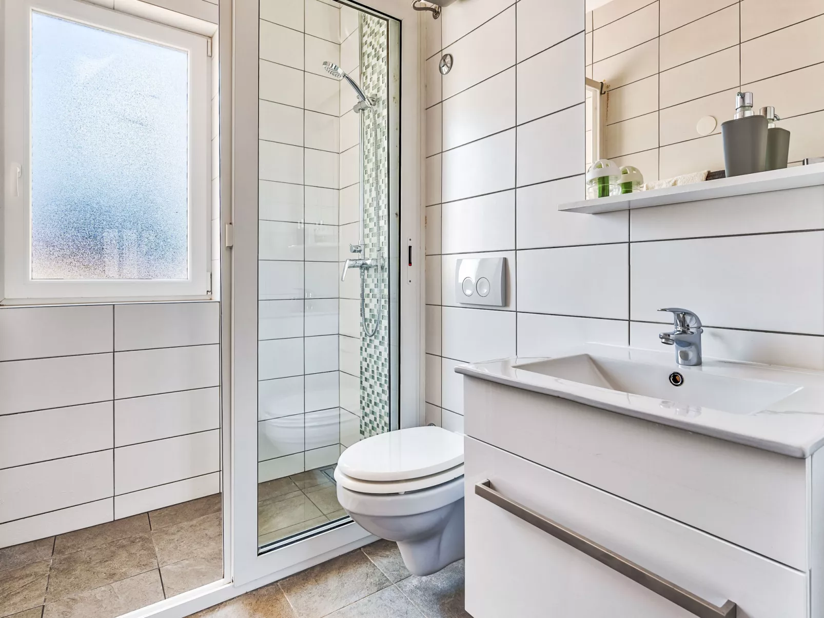 Villa mit Garten, Grill und Terrasse - Binnen