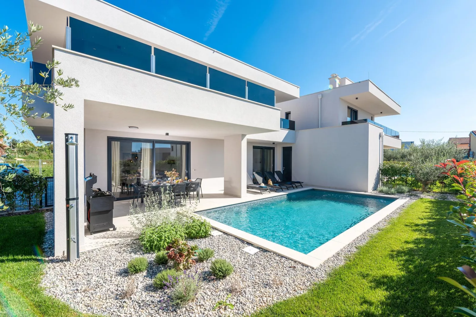 Villa Mattia-Buitenkant zomer