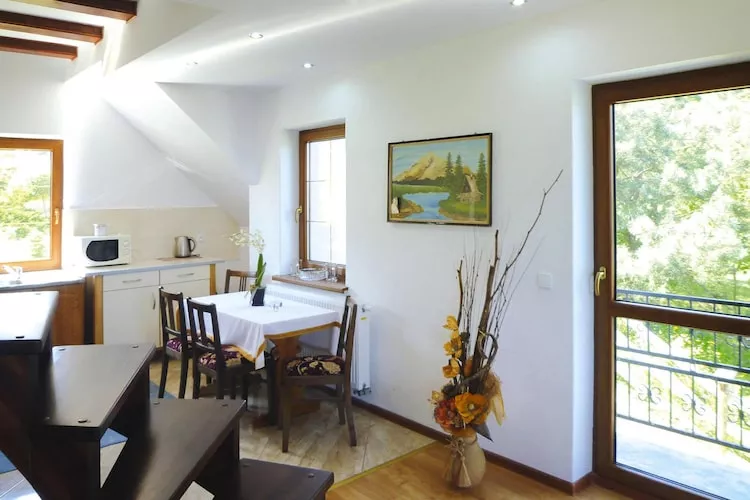 Apartament wakacyjny w Kiedrowicach dla max 6 osób-Eetkamer
