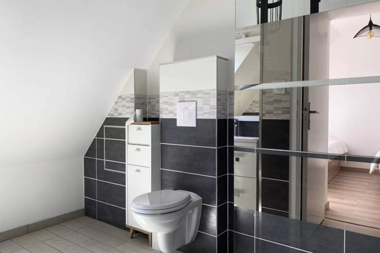 Résidence 303-frehel-Niet-getagd