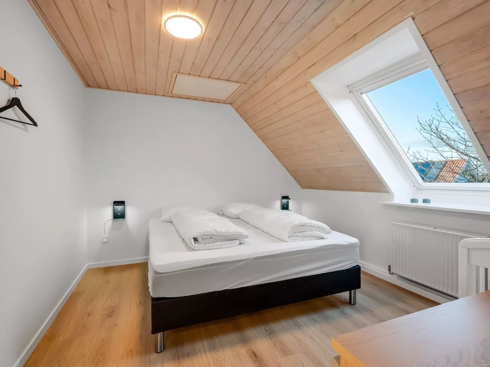 "Cyrill" - 2km from the sea - Binnen