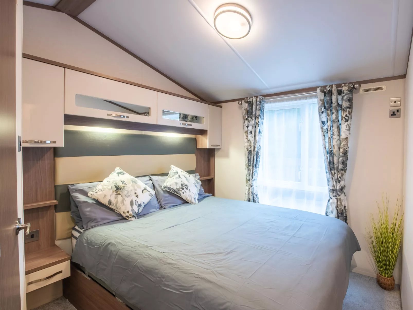 ScottishHighlands.LochNess - Binnen